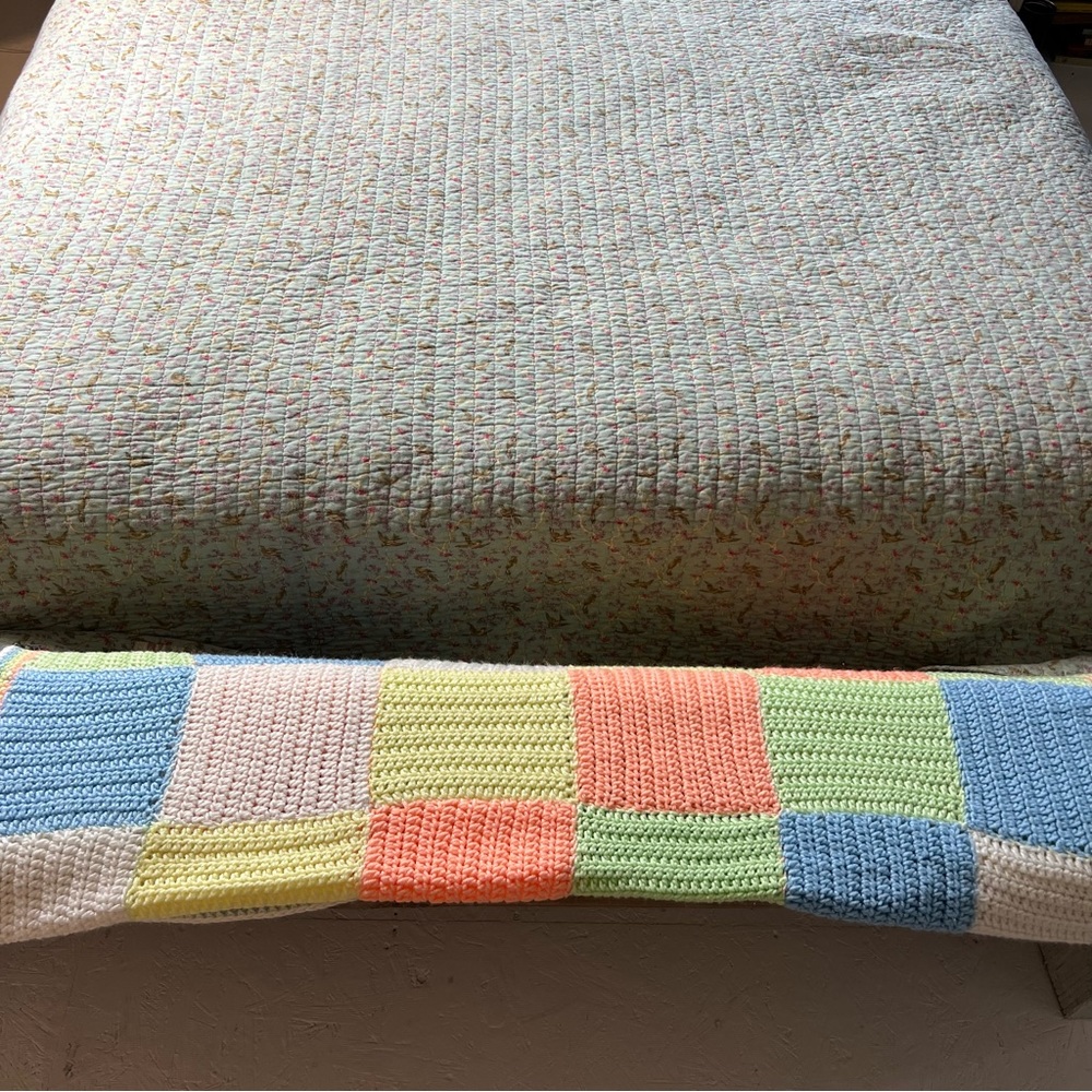 Beautiful handmade crochet square patch nursery throw lap blanket - Picture 7 of 7
